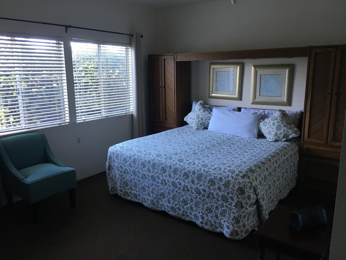 Pine Acres Lodge Pacific Grove Exterior photo